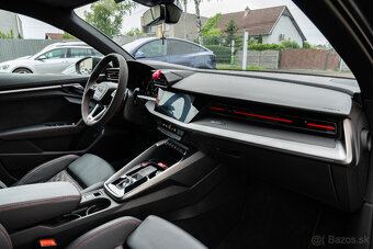 Audi RS3 2.5 TFSI quattro S tronic - 12