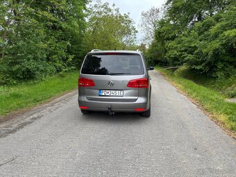 Volkswagen Touran 1.6 TDI BlueMotion Technology Comfortline - 12