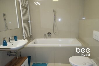 Exkluzívne-NOVOSTAVBA - 2 izbový nadštandartne veľký byt s l - 12