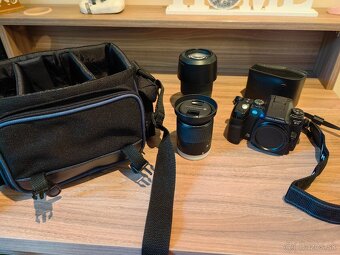 Konica Minolta Dynax 5D dva objektívy + príslušenstvo - 12