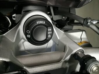 BMW F900R - 12