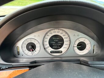 REZERVOVANÉ DO SOBOTY OBEDA Mercedes-Benz E 320CDI W211 - 12