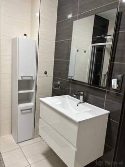 Nadštandartne zariadený 2 izbový byt s klimatizáciou - 12