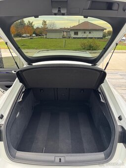 Volkswagen Arteon R 235 KW Sedan Koža / Kamera / Módy / Pano - 12