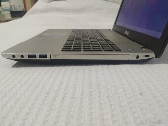 Asus. Intel i7. SSD 256 GB. 16GB.nVidia 8GB. Nová baterka. - 12