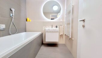 EXKLUZÍVNY 2i byt (16 p.),SKY PARK, KLÍMA, VÝHĽAD, PARKING,  - 12