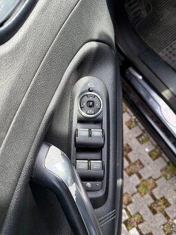Ford Mondeo - 12