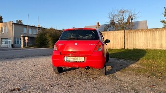 Predám Suzuki Swift 1.3 benzín 68kW - 12