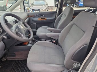 Predám Volkswagen Sharan 1.9 TDI 96 KW 7-miest...bez korozie - 12