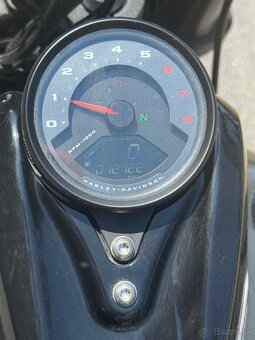 HARLEY DAVIDSON FAT BOB 107 - 12