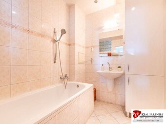 REB.sk ponúka na predaj veľký 2izb. byt na začiatku Vajnorsk - 12