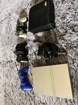PlayStation 2 Slim - 12