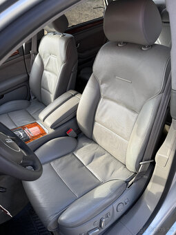 Audi A8 L 4.2 MPI V8 Quattro Tiptronic - 12