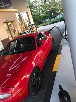 Mazda mx-5 NA - 12