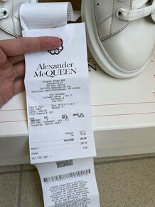 Alexander McQueen - 12