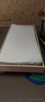 2 jednolôžkové postele s matracmi ikea. - 12
