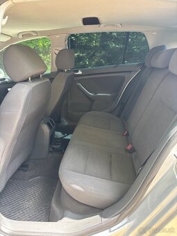 Volkswagen Golf V - 12