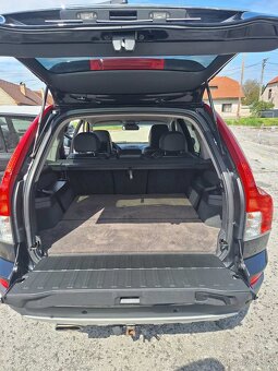 Volvo XC 90 Executive 4.4 V8 - 12