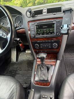 Škoda Octavia Combi 2.0 TDI, Laurin & Klement, 2009 - 12