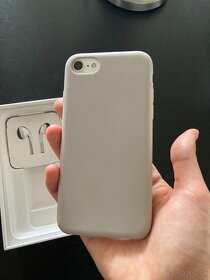 iPhone 7 (128 GB) - 12