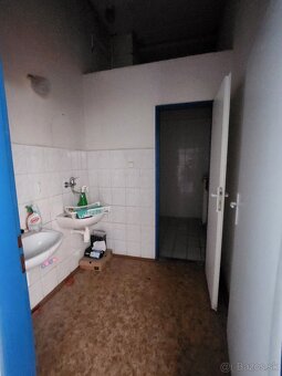 Zaujímavá investičná PRÍLEŽITOSŤ Predaj polyfunkčnej budovy - 12