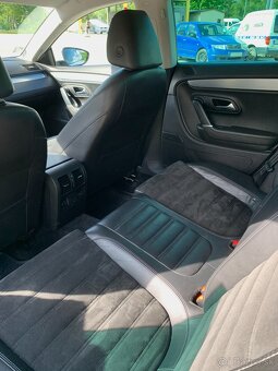 Volkswagen Passat 2.0 TDI Highline - 12