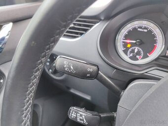 Škoda Octavia Combi 2.0 TDI Team DSG - 12