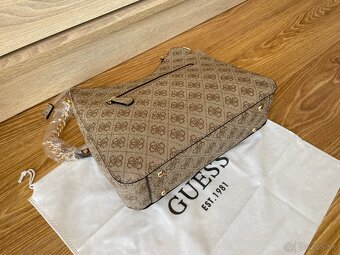 Kabelka Guess Zamira Quattro G - 12