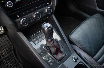 Škoda Octavia Combi 2.0 TDI DPF RS DSG - 12