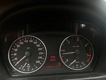 Bmw 320d 120kw A/T - 12