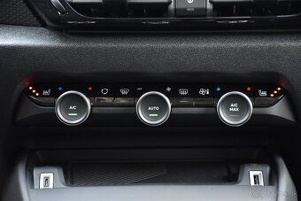 Citroen C4 BlueHDi AUTOMAT SHINE 17_000_KM SR 2021 DPH - 12