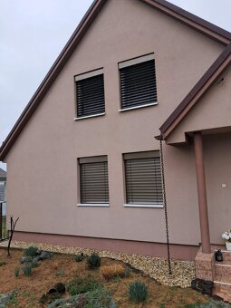 Roley a žalúzie - 12