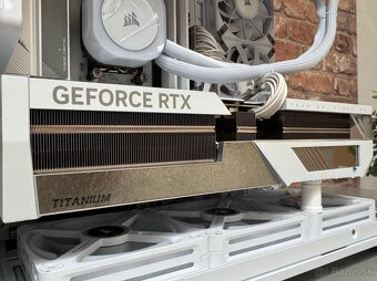 Ryzen 9 9900X3D\32GB\RTX 4080S\SSD\1000W Zdroj - 12