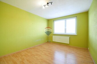 REZERVOVANÉ, 3-izbový byt s loggiou, Poprad, ul. Rázusova, 8 - 12