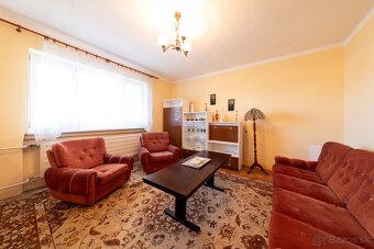 Na predaj dva ihneď obývateľné rodinné domy za cenu jedného  - 12