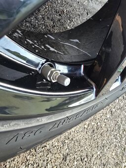 Zimne kolesa Hyundai Kona 5x114,3 r17 top stav - 12