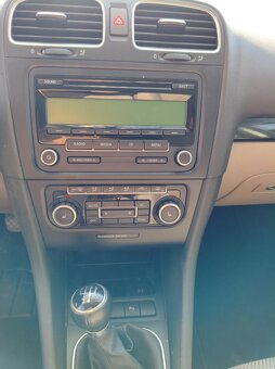 Volkswagen Golf 6 1.4 MPI 69tkm Černá metal - 12