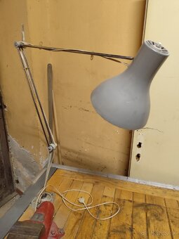 Dielensky stôl Pong. - 12