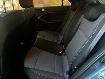 HYUNDAI I20 BENZIN ROK 2016 - 12