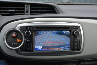 Toyota Yaris 1.5 Hybrid, Automat, SR voz, Nová Batéria - 12