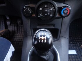 Ford fiesta MK7 1,25, 60kw rozpredám na náhradné diely - 12