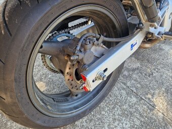 HONDA Hornet CB600F - 12