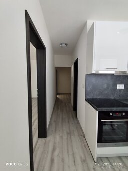 2 izbový, priestranný byt - 12
