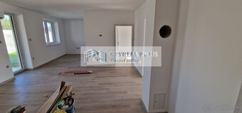 Ponúkam na predaj novostavbu 4 izbového rodinného domu Dvory - 12