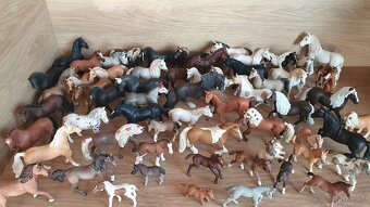 Schleich koně a jezdci /jezdkyně - 12