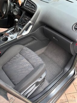 Peugeot 3008 1.6 HDi - 12