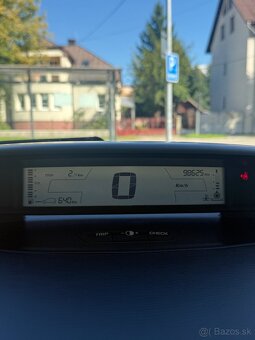 Citroën C4 1.4 benzín - 12