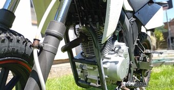 125 crs enduro na značkách - 12