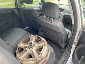 Opel Astra H 1.9 88kw 2009 - 12