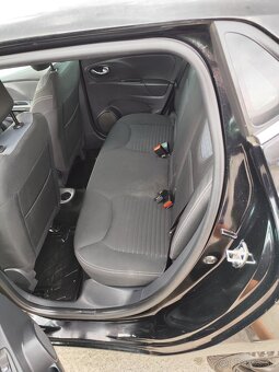 Renault Clio - 12